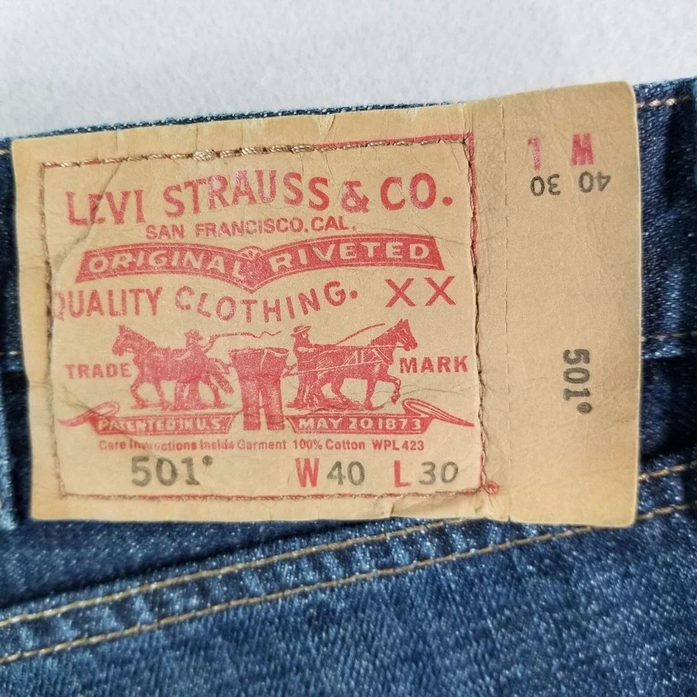 Levi's 501 jeans men's 40 x 30 regular fit straight blue button fly denim pants